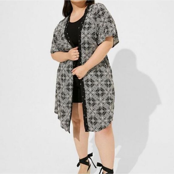 Torrid Kimono NWT Size 3 - Picture 3 of 4